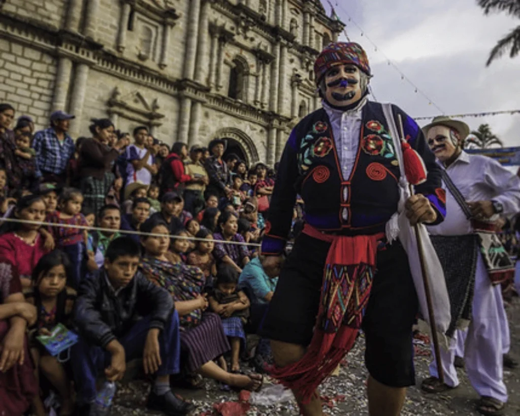 elementos simbolismo traje  chichicastenango