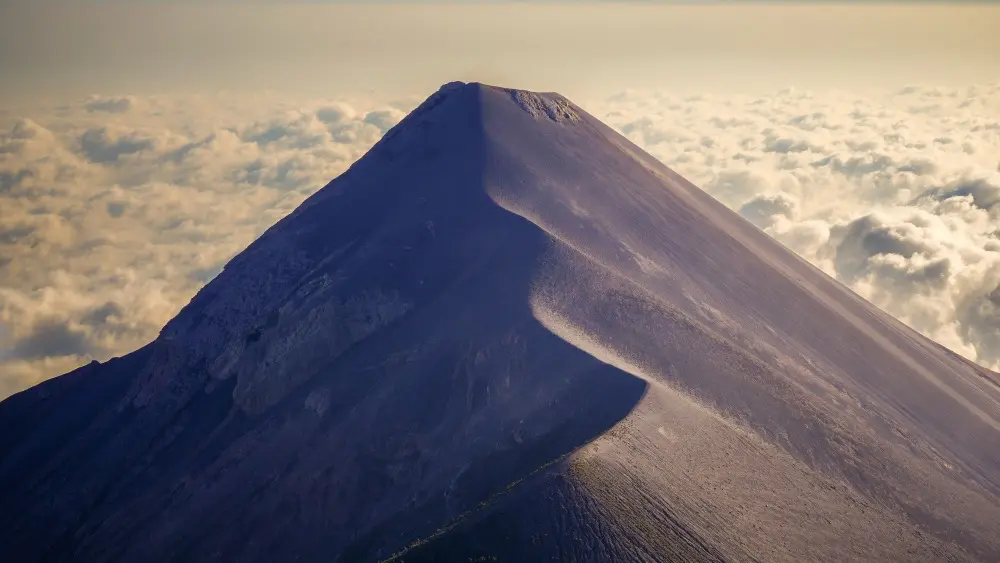 Acatenango volcano guide