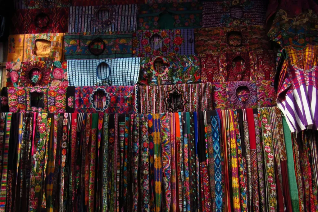 artistas guatemaltecos telares