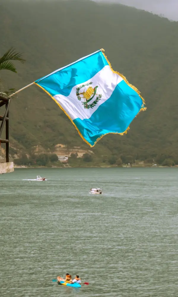 bandera escudo guatemala