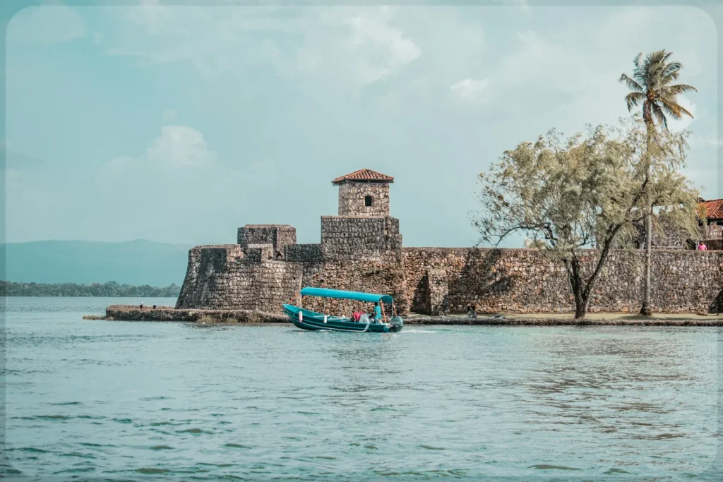 castillo rio dulce