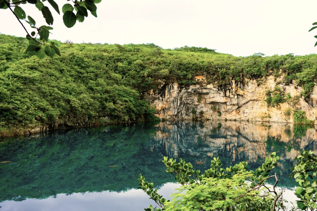Volcan de Fuego-1 guia cenotes de candelaria
