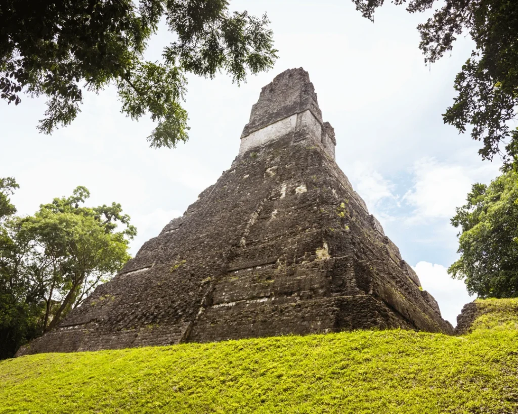 consejos visitar acropolis norte yaxha