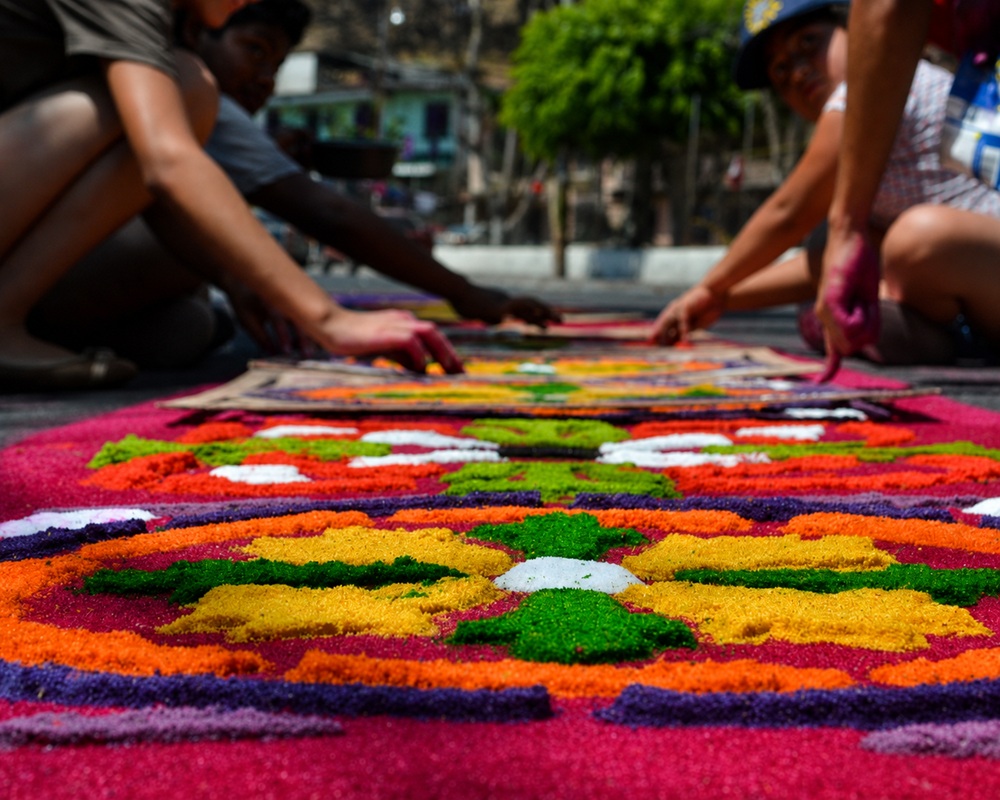 afombra flores festividad