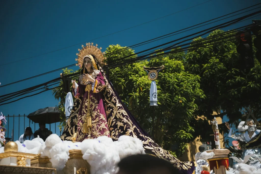 fechas semana santa antigua guatemala