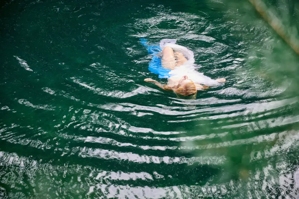 Things to do Blue Crater Peten lake turquoise water nature