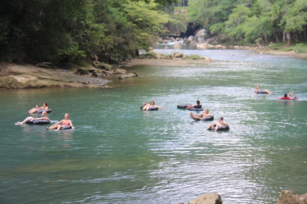 semuc champey tubing Cahabon River