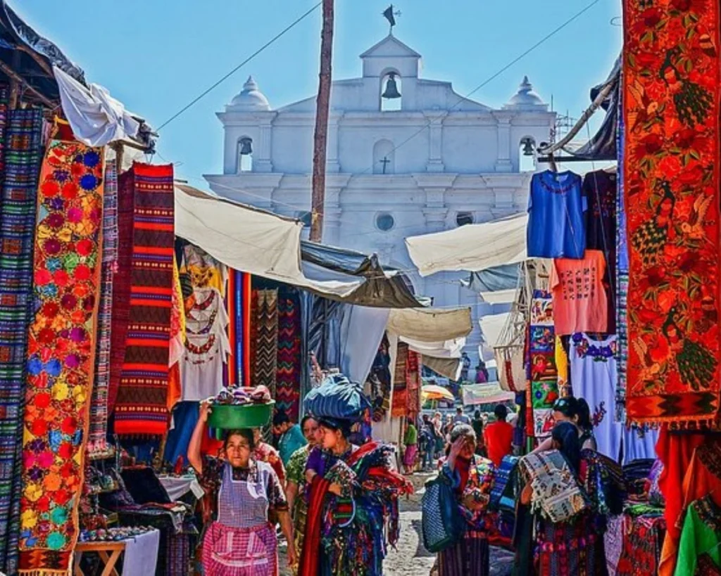 What sort traveller recommend visit Chichicastenango Market