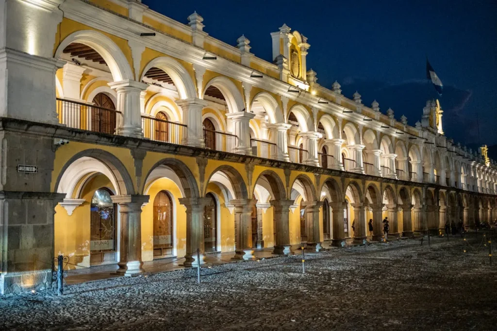 tours culturales nocturnos antigua guatemala