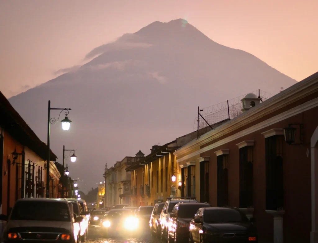 transporte antigua guatemala de noche