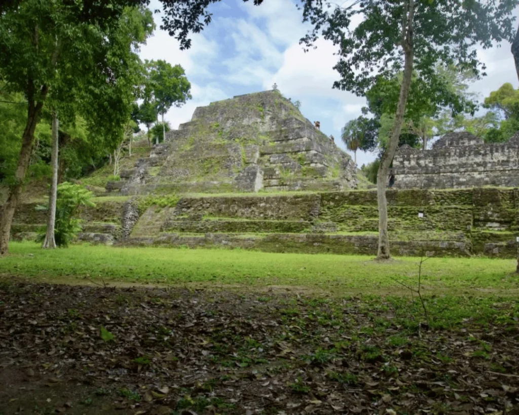 Topoxte : pour les voyageurs culturels et les passionnés d'archéologie